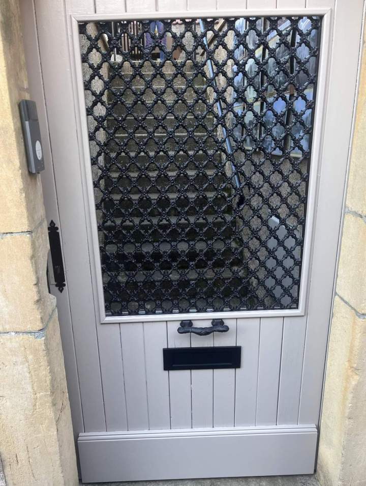 Fabrication de portes sur mesure Elvange
